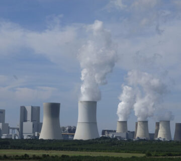 تفاوت بین برج های خنک کننده جریان متقاطع و ضد جریان